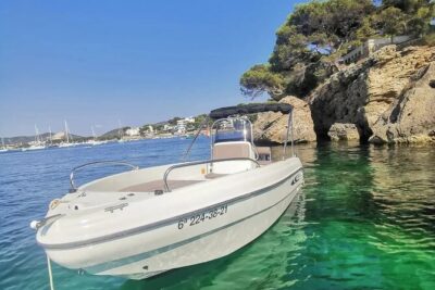 2 Hours Boat Rental in Santa Ponsa without License