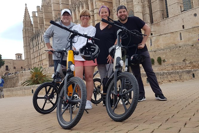 2 Hours E-Bike Tour in Palma - From historic lanes to the beach promenade