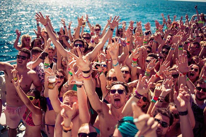 3 Hours Boat Party with 2 Live DJs in Mallorca - Key points to know before booking
