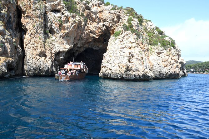 5-Hour Guided Robinson Boat Day Tour in Northern Mallorca - Setting off from Port de Pollença