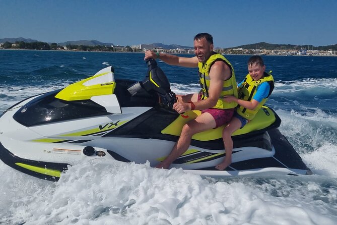 60 minutes Jetski Rental in Alcudia Bay - Safety, speed, and the feel of the ride