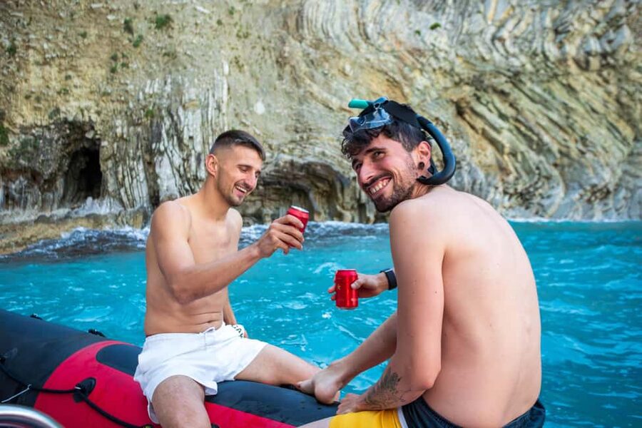 Alcudia: 2-Hour Sightseeing Speedboat Tour with Snorkeling - Music, mood, and the social side of the ride