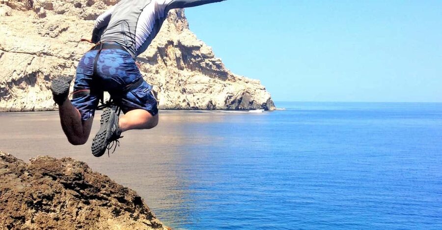 Alcudia: Coasteering Cliff Jumping - What coasteering in Alcúdia actually involves