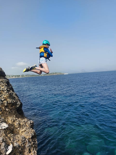 Alcudia: Coasteering Cliff Jumping - Why the guide matters here