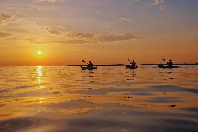 Alcudia: Guided Sea Kayaking & snorkelling Tour (day & sunset) - Paddling into La Victoria’s cliffs