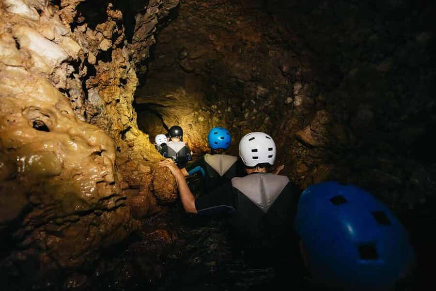 Alcudia: Guided Sea Kayaking Tour with Snorkeling - What to bring and who should book