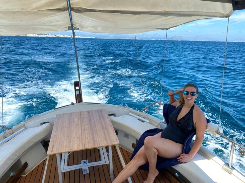 Alcudia: Private Sunset Boat Trip with Glass of Wine & Snack - Key points at a glance