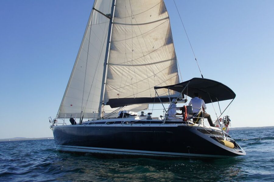 Alcudia: Romantic Sailing Trip with Diner for 2 - Sunset wine on the return sail