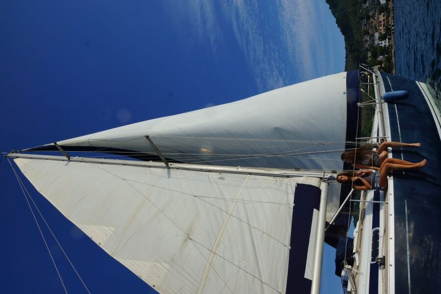 Alcudia: Sailing Yacht Excursion with Wine & Tapas - Drinks, photos, and the practical value of the price
