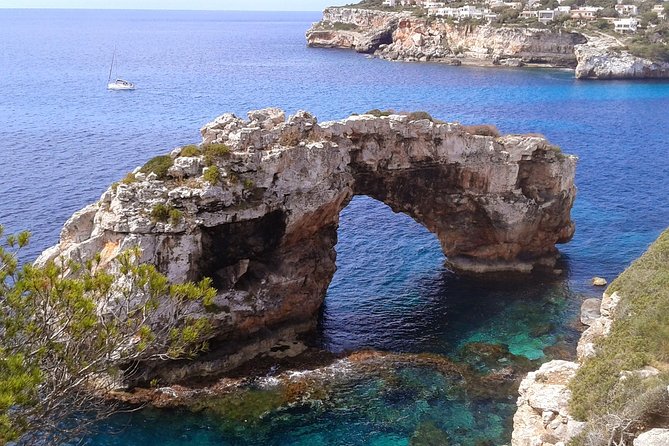 Boat tour from Cala Figuera to Caló del Moro and S´Almonia - Why this short cruise works so well
