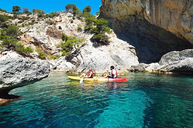 Breathtaking guided Kayak tour from Sant Elm the bay of Cala en Tió - Group size, equipment, and the level of organization