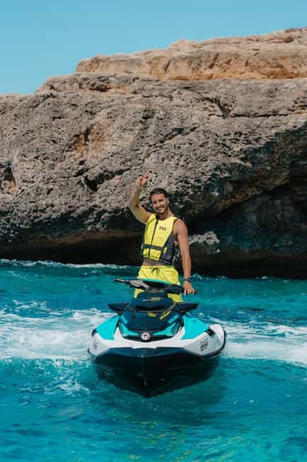 Cala d'Or | Jet Ski Tour 30 min along southeast coast. - Key points at a glance