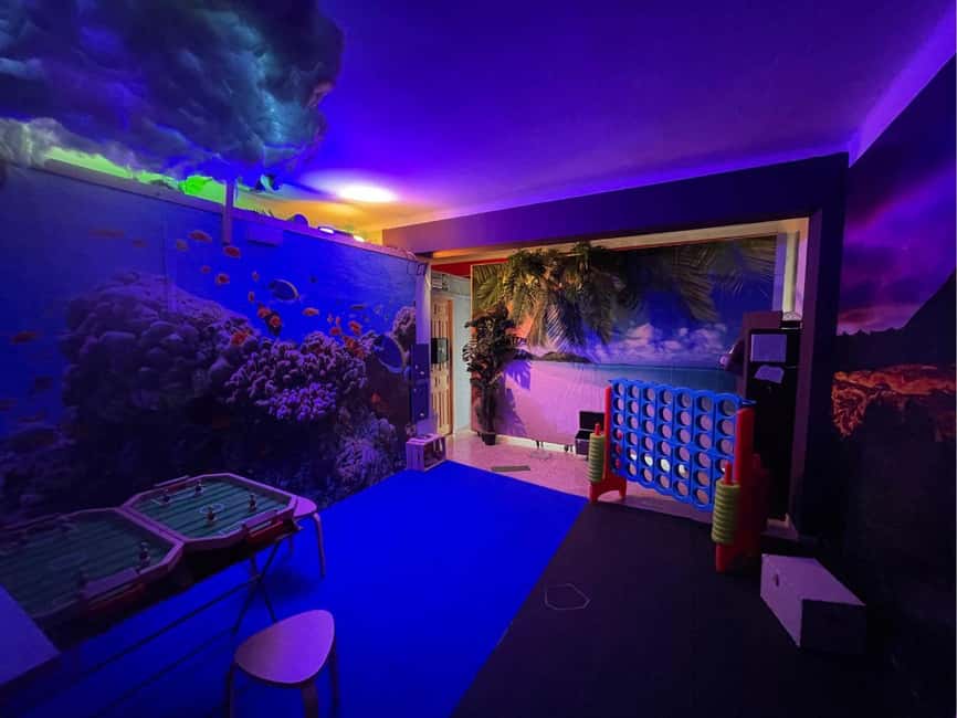 Cala Millor: indoor game "FunChallenge",duels,creative tasks - What the 75-minute session feels like