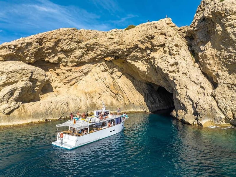 Cala Rajada: Boat Excursion with Drinks and Food - Deck Time, Sun, and Practical Comfort
