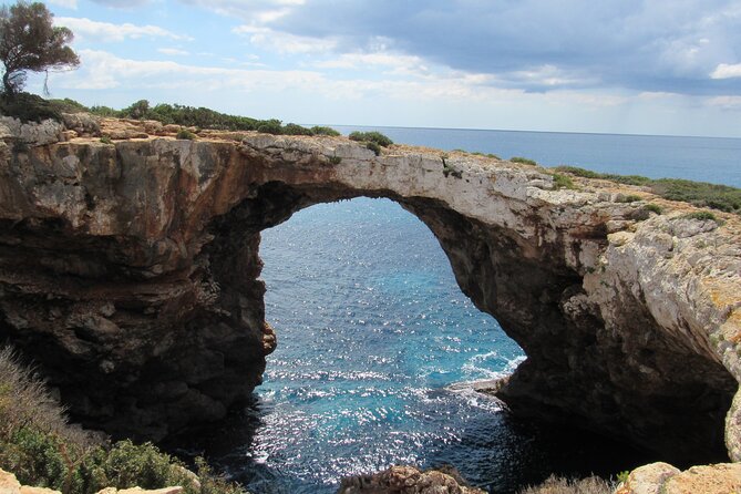 Cala Varques: Guided kayak Sea caves expedition & snorkeling - The guide style and group atmosphere