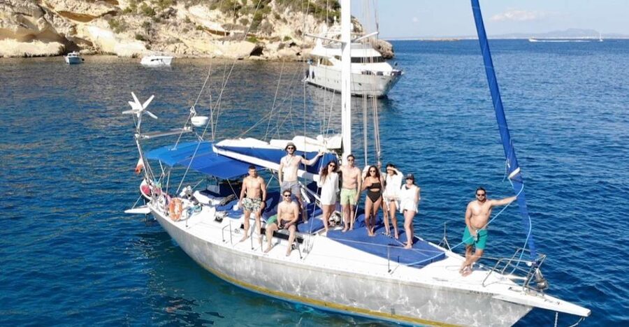 Can Pastilla: Sailboat Tour with Snorkeling, Tapas & Drinks - Cap Enderrocat and the first swim