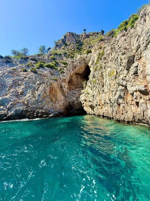 Can Picafort:Private Trip - Beach+Caves + Seabob -6 Person - What the $198 price means for your group