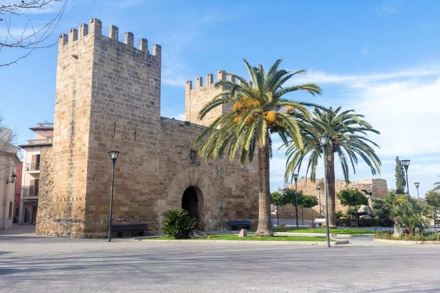 Cap de Formentor: Market, Beach, and Alcudia Tour - Why this northern Mallorca day trip works