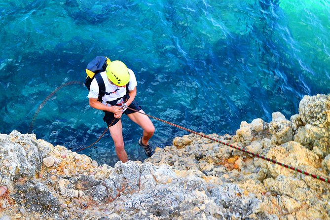 Coasteering Cliff jumping - Why the small group improves the experience