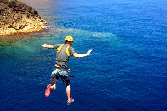 Coasteering Cliff jumping - The operator’s approach to changes