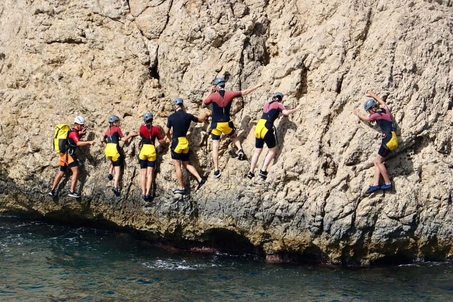 Coasteering South - Deep-water soloing without a rope
