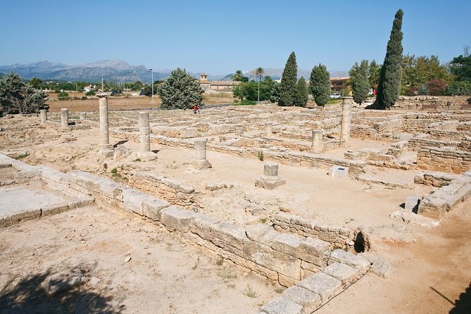 Discover Alcudia old town on a private walking tour - Why Alcudia works so well on foot