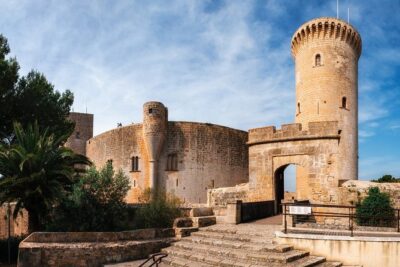 Discover the major cultural attractions of Palma De Mallorca on a Private Tour