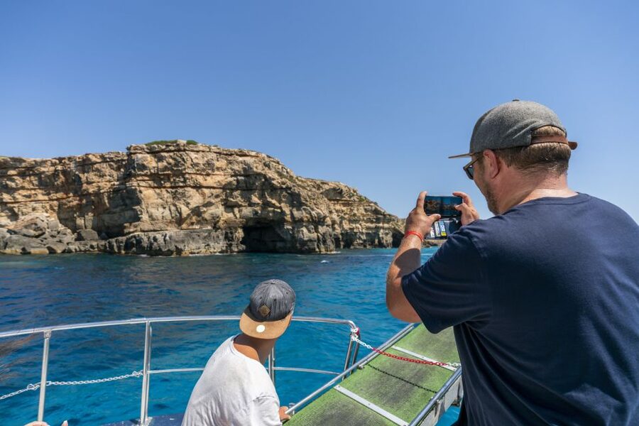 El Arenal, Mallorca: Bay of Palma Boat Tour with Snorkeling - Snorkeling equipment and what to pack