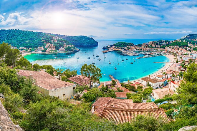 Excursion to Sóller and Puerto de Sóller with train and tram - A packed five-hour schedule