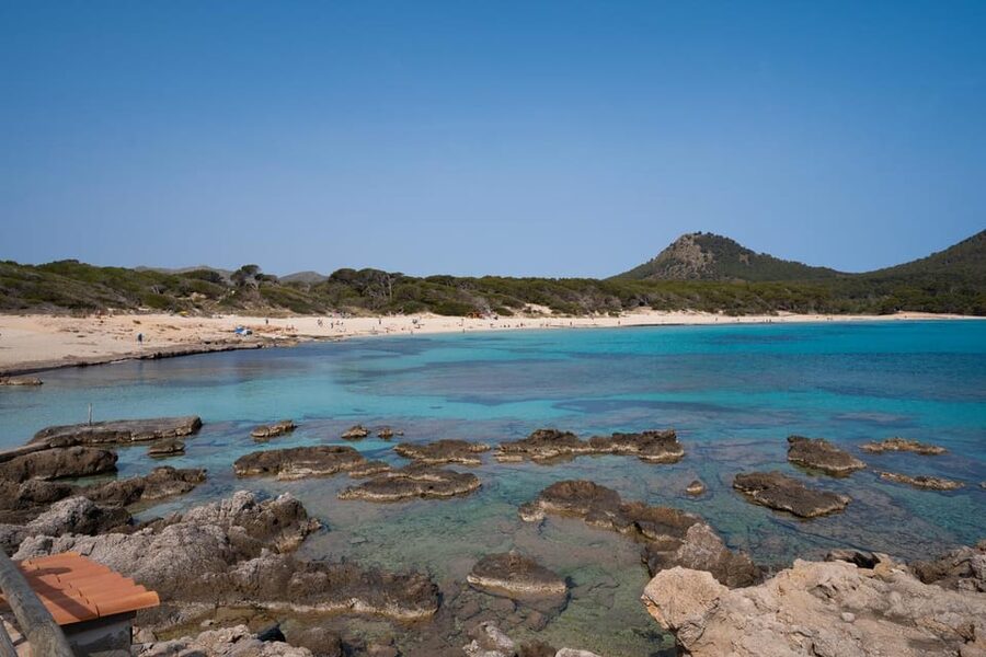 Experinence Cala Agulla / Molto with Paddlesurf and snorkel - What is included, and what you still need