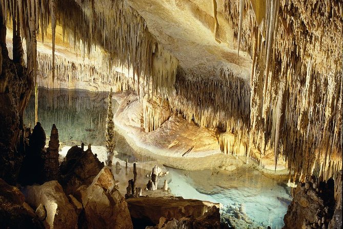 Explore Mallorca: Majorica Pearl Shop and Caves of Drach - Entering the Caves of Drach near Porto Cristo