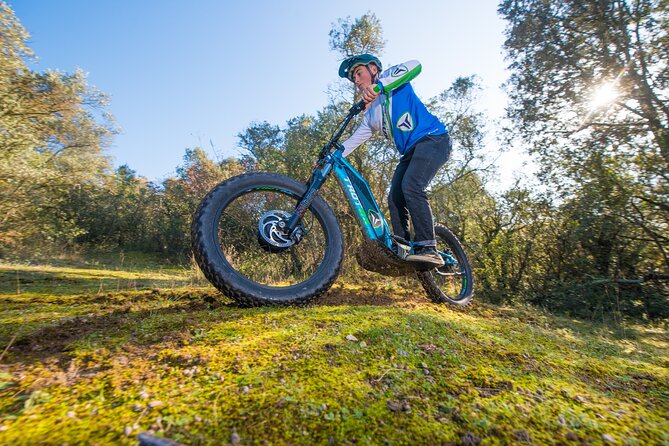 Extreme e-scooter off-road excursions - Rocky downhill sections for confident riders