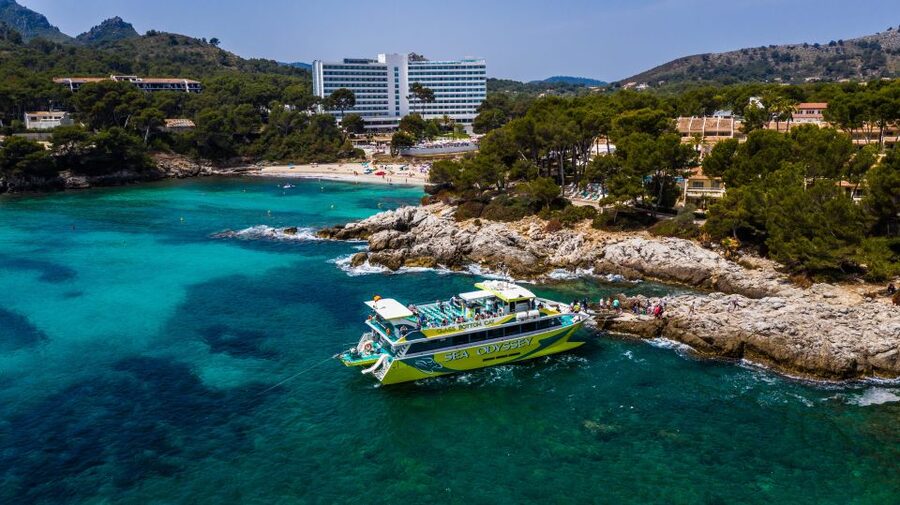 Font de Sa Cala: East Coast Glass-Bottomed Catamaran Tour - Cala Varques, caves, and the natural bridge