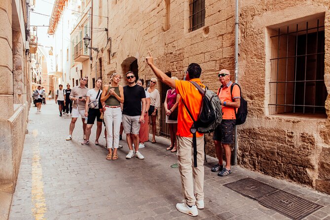 Food Tasting Walking Tour in Palma with a Local - Plaça de Sant Francesc and the sweet finish