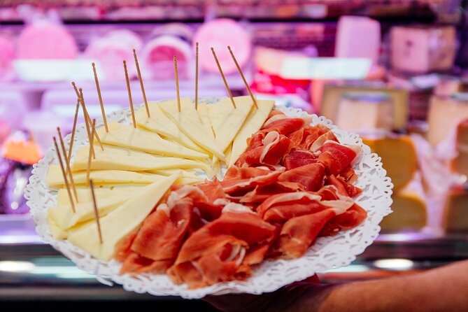 Food Tasting Walking Tour in Palma with a Local - Santa Clara and the revolving window tradition
