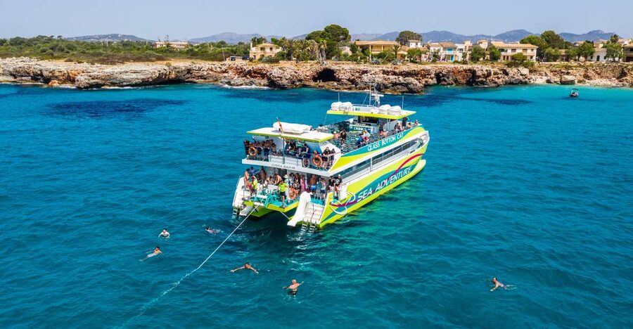 From Cala Millor: East Coast Glass-Bottom Boat Trip - The beaches, caves, and ports along the way