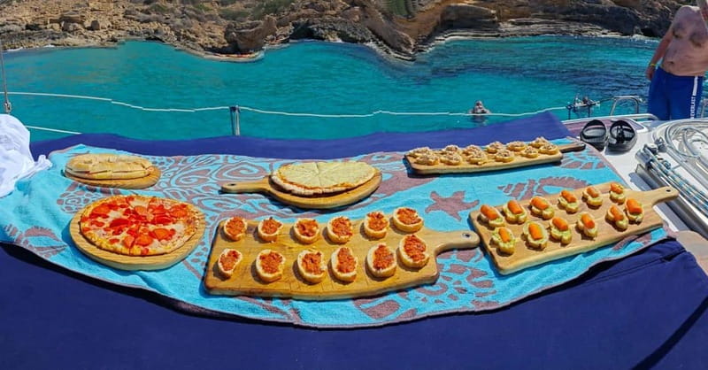 From can Pastilla : Sailing boat trip with Food & Drinks - Sailing back toward Can Pastilla