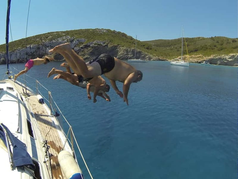 From can Pastilla : Sailing boat trip with Food & Drinks - Cala Blava: your first 30-minute swim