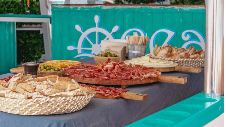 From Magaluf: Palma Bay Sightseeing Cruise with Live Music - Finishing near Palma Auditorium