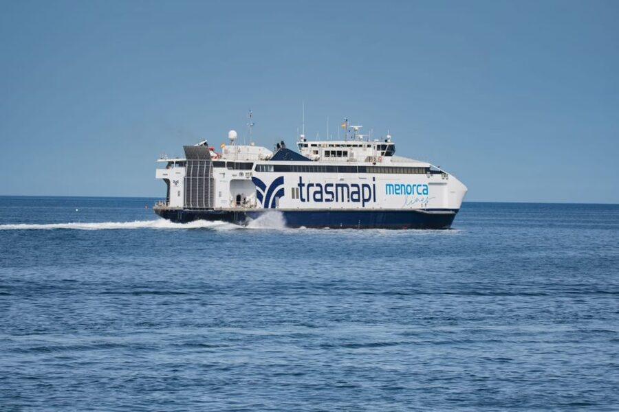 From Mallorca: Same-Day Round-Trip Ferry Ticket to Menorca - Alcudia check-in: allow a full hour