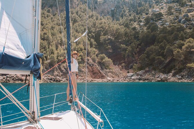 Full Day on a Private Sailboat in Mallorca - Sea caves and rocky coves