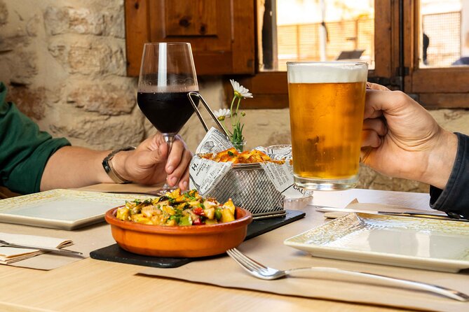 Gourmet Tapas and Wine Tour in Alcudia Old Town - Forty minutes at De Tapas Bistro Bar