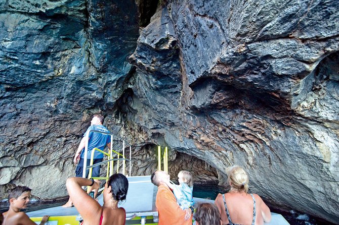 Half Day Boat Trip in the Bay of Alcudia - What this Alcúdia boat trip actually offers