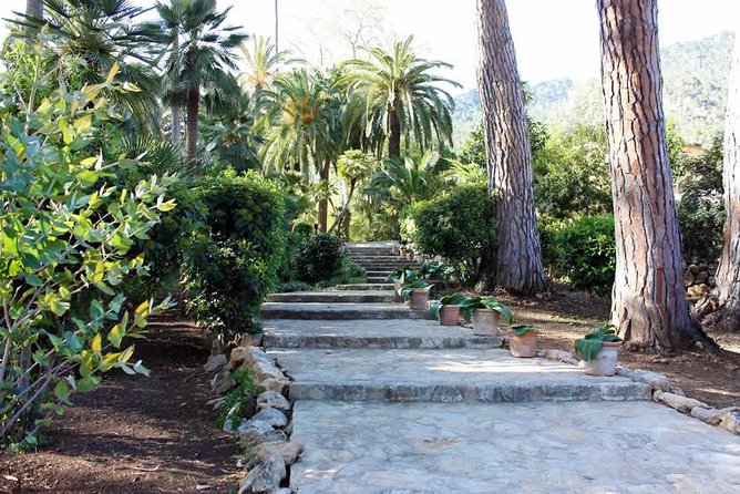 Jardines de Alfabia Tickets - Inside the Centuries-Old House