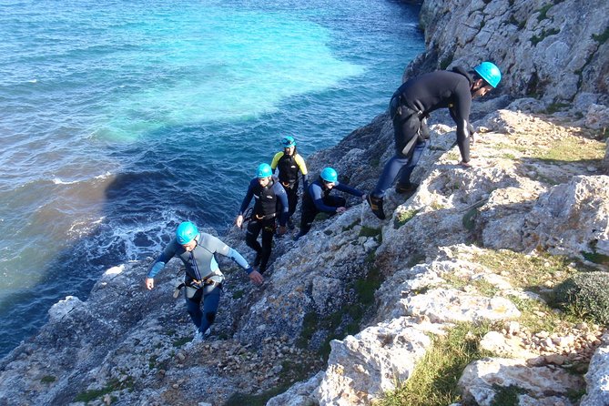 Kayak & Coasteering - Reaching the cliff-jumping sections