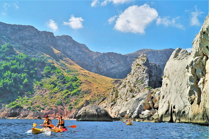 Kayak Secret Beach - Reaching sea-only Cala Estremer