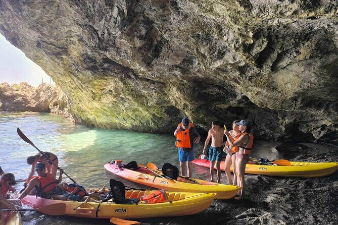 Kayak Tour with Caves, Snorkeling and Picnic (+ Cliff Jump) - A gentle three-hour route along Mallorca’s coast