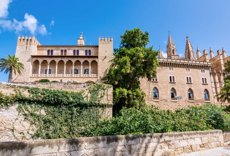 La Almudaina Palace Entry Ticket - The three grand rooms and royal furnishings