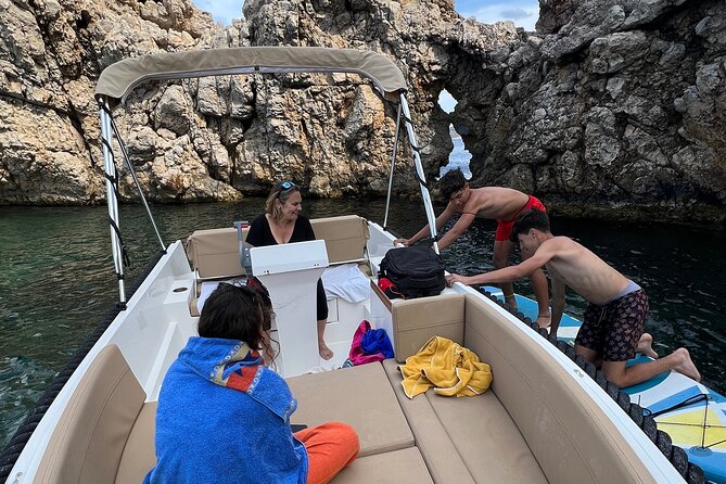 License free boat rental around the coast of santa ponsa - Who should book this boat