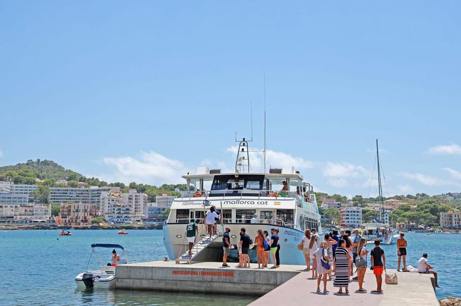 Mallorca: 2-Hour Coastline & Malgrat Islands Catamaran Tour - The return route past Calvià and the southwest coast